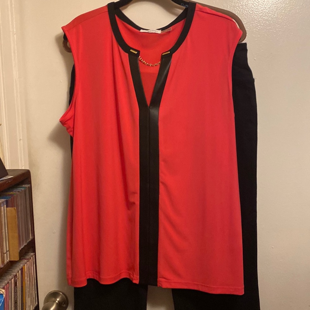 Calvin Klein top used in like new condition. Paired with Style and Co. Yoga pant